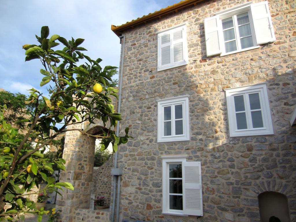 Kiki'S Houses Vlichos Hydra  Zewnętrze zdjęcie