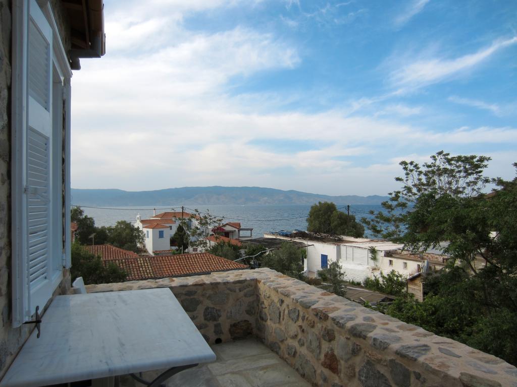 Kiki'S Houses Vlichos Hydra  Pokój zdjęcie