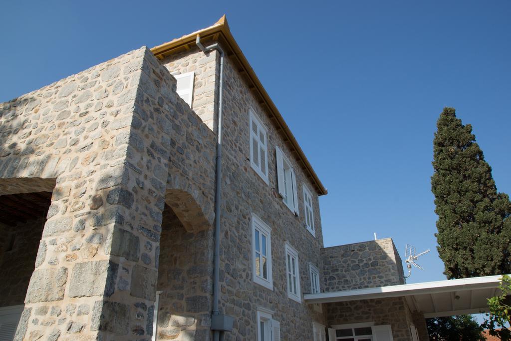 Kiki'S Houses Vlichos Hydra  Zewnętrze zdjęcie