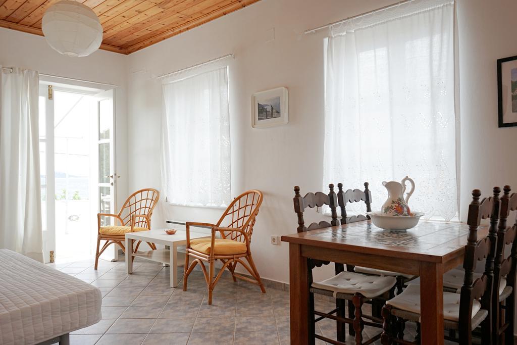 Kiki'S Houses Vlichos Hydra  Zewnętrze zdjęcie
