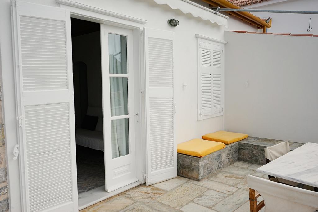 Kiki'S Houses Vlichos Hydra  Zewnętrze zdjęcie