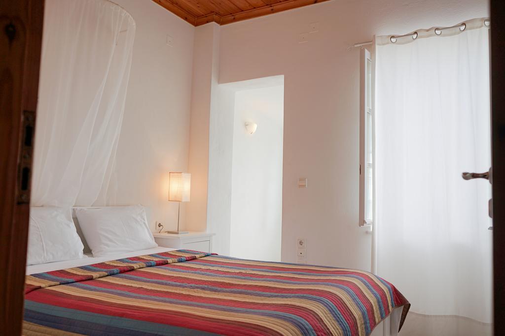 Kiki'S Houses Vlichos Hydra  Zewnętrze zdjęcie