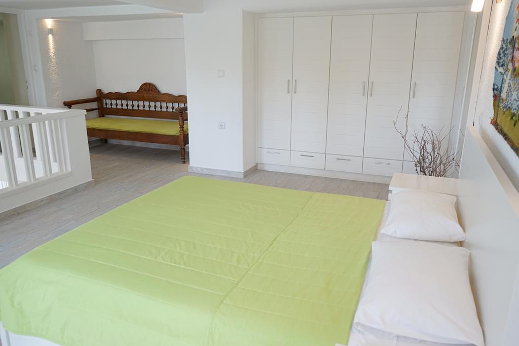 Kiki'S Houses Vlichos Hydra  Zewnętrze zdjęcie
